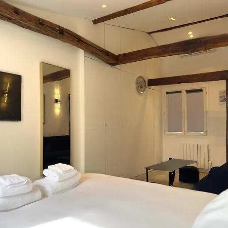 Appartamento Luxury Suite, Montaigne&champs Elysées