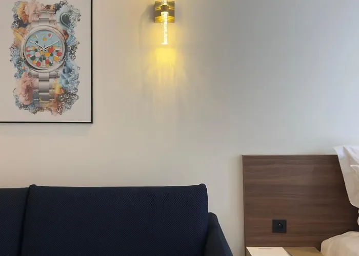 Luxury Suite, Montaigne & Champs Elysees Апартаменты Париж