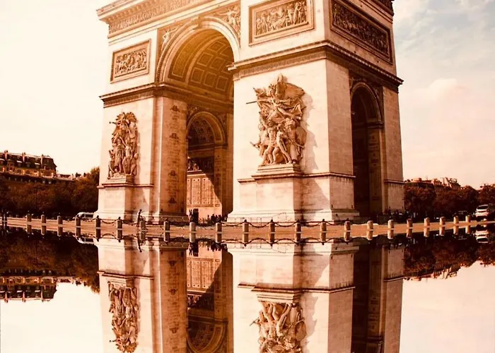 Luxury Suite, Montaigne & Champs Elysees