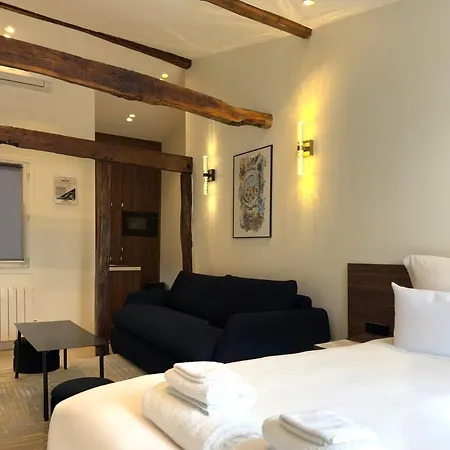 Apartment Luxury Suite, Montaigne & Champs Elysees