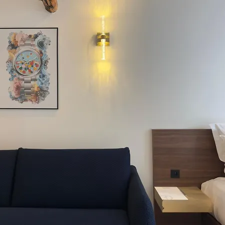 Luxury Suite, Montaigne & Champs Elysees Apartment Paris