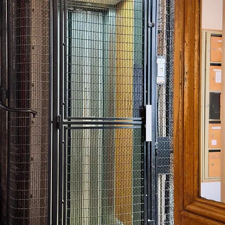 Luxury Suite, Montaigne & Champs Elysees Apartament *