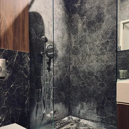 Apartament Luxury Suite, Montaigne & Champs Elysees Paryż