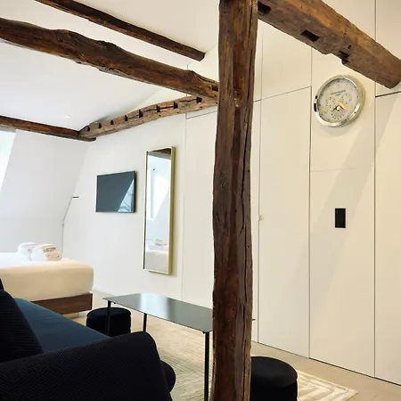 Apartment Luxury Suite, Montaigne & Champs Elysees