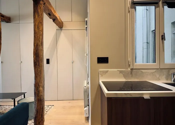 Luxury Suite, Montaigne & Champs Elysees * Paris