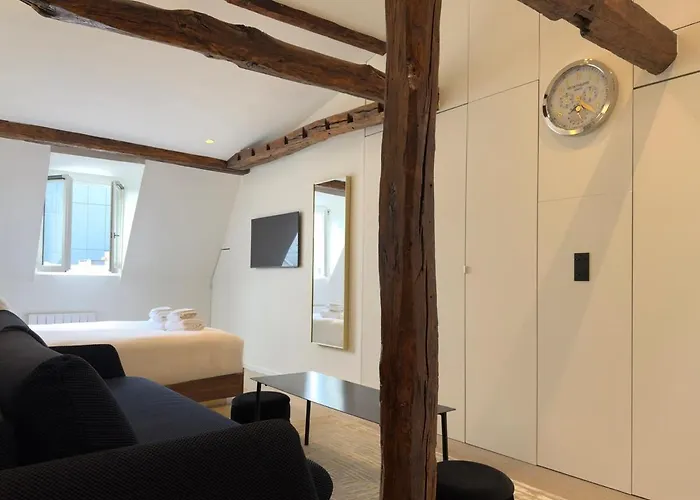 Apartment Luxury Suite, Montaigne & Champs Elysees *