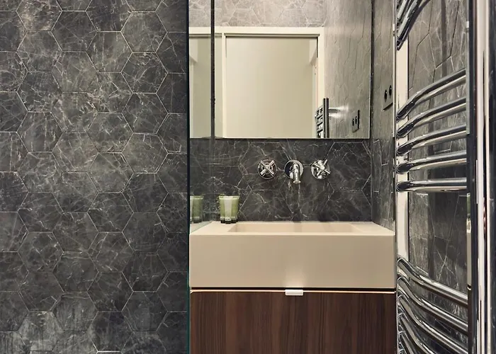 Luxury Suite, Montaigne & Champs Elysees *