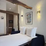 Luxury Suite, Montaigne & Champs Elysees *